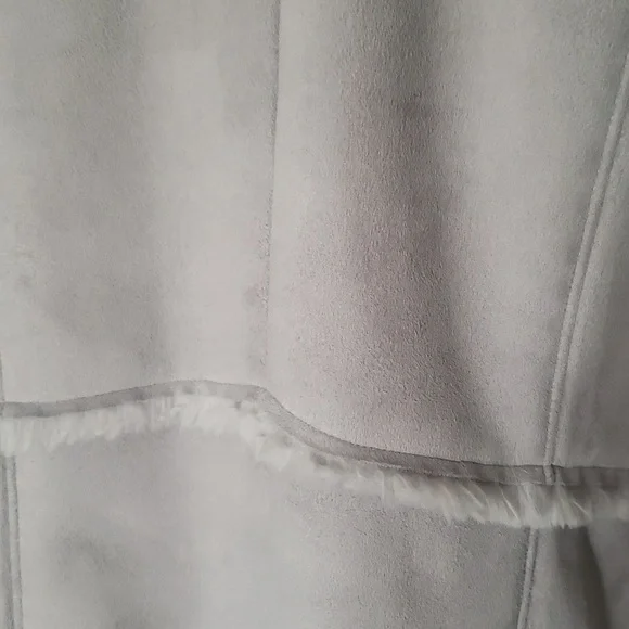 Fabulous Faux Fur - Picture 9 of 12